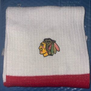 NHL Chicago Blackhawks  woman’s Red and White striped knit sparkle scarf